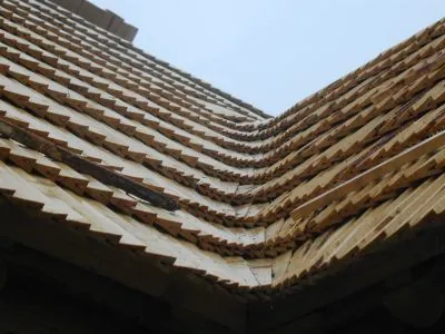 Detail úžľabia z dreveného šindľa bez plechových prvkov